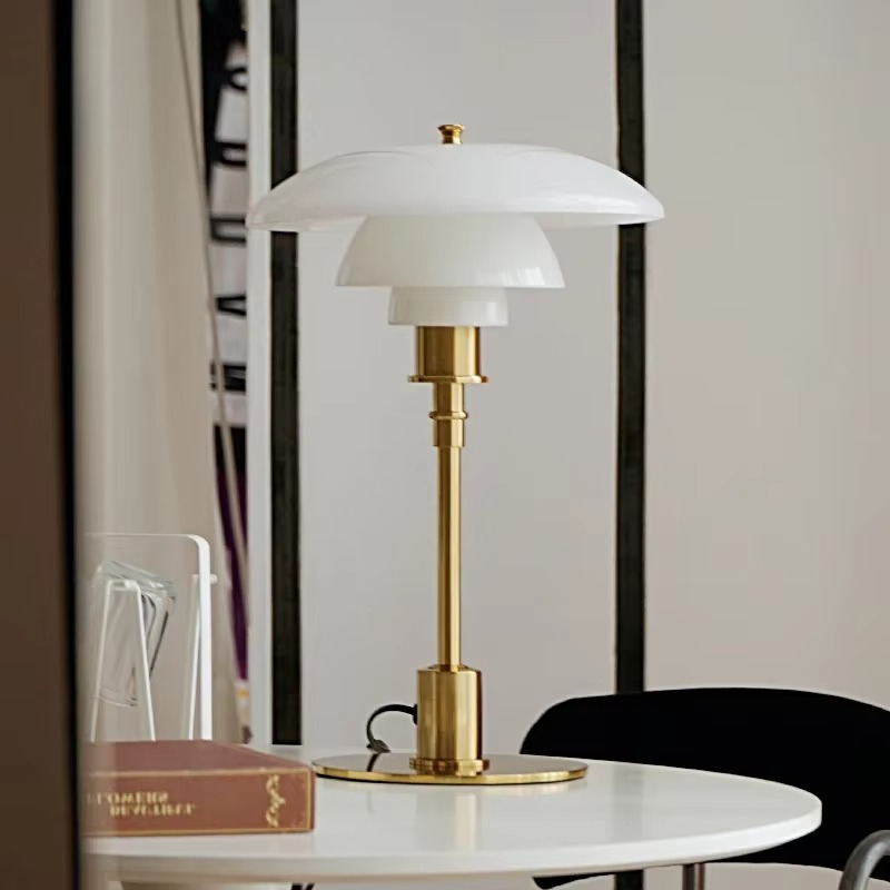 Tischleuchte dänischer Designer